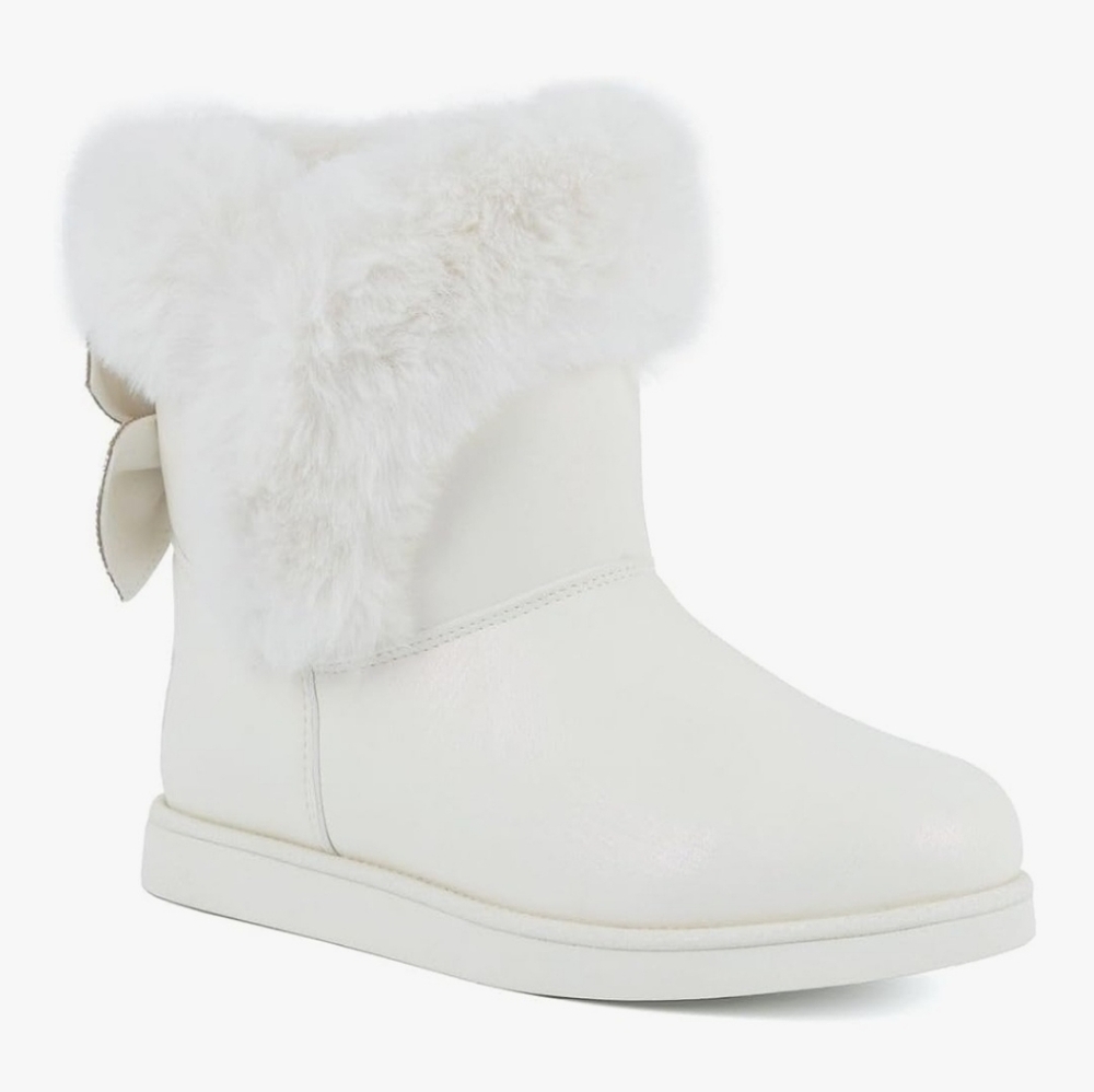 Juicy Couture White Winter Boots with Fur Trim